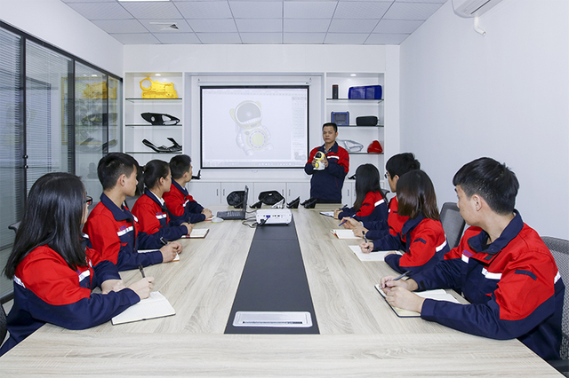tạo mẫu nhanh cnc