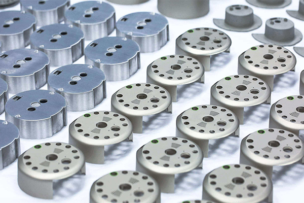 Gia c&ocirc;ng CNC v&agrave; Đ&uacute;c phun: Chọn giải ph&aacute;p bộ phận t&ugrave;y chỉnh tốt nhất